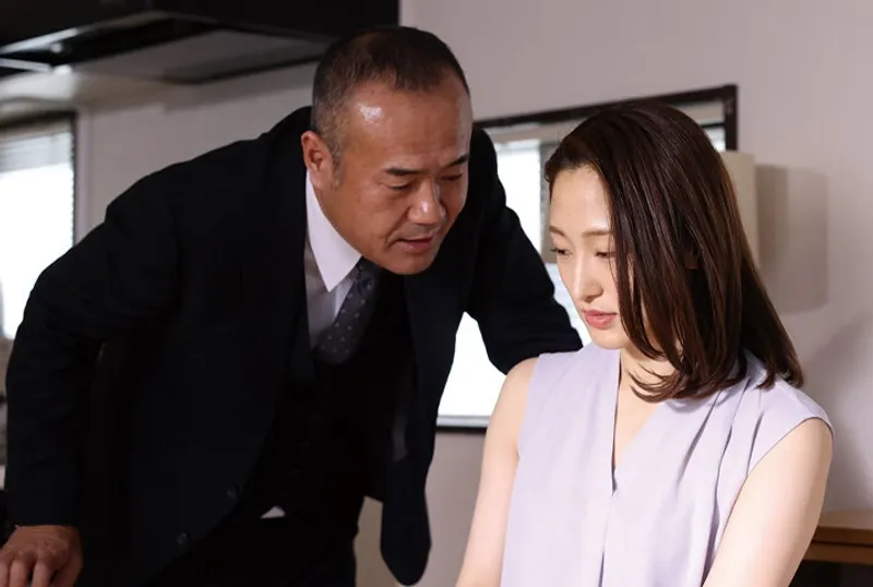 Gã chồng dính bẫy của cấp trên mất vợ lúc nào không hề hay biết