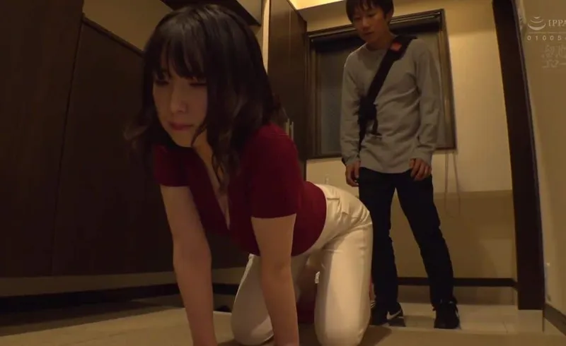 Cô nàng cạnh nhà thiếu thốn và cậu học sinh số hưởng cạnh bên